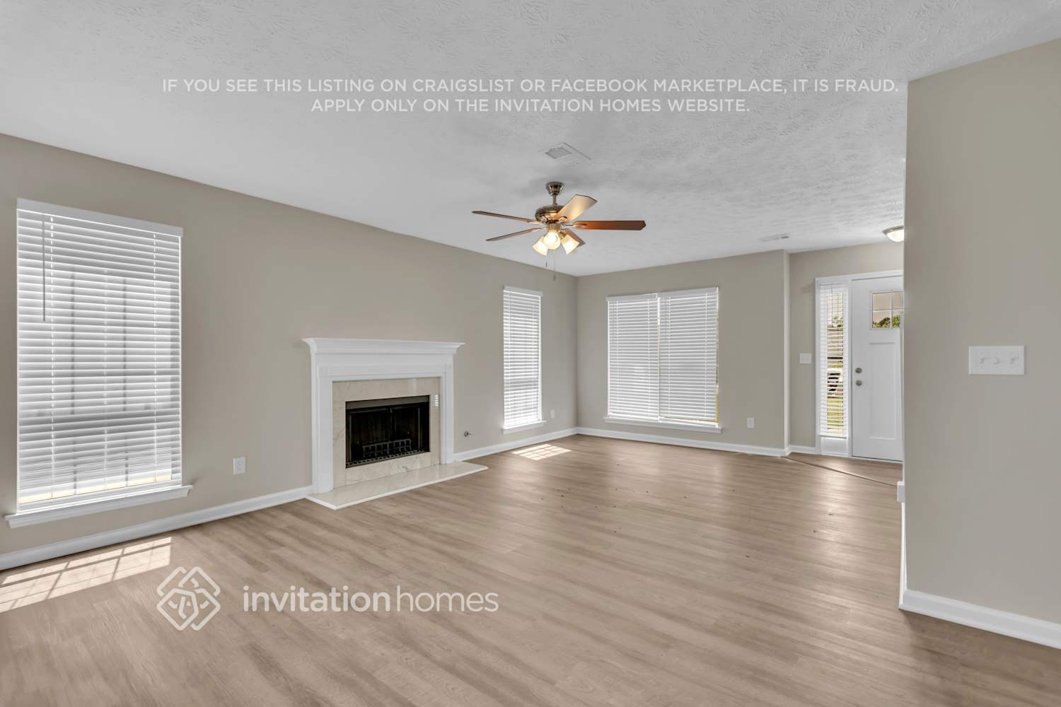Building Photo - 4022 Robin Cir