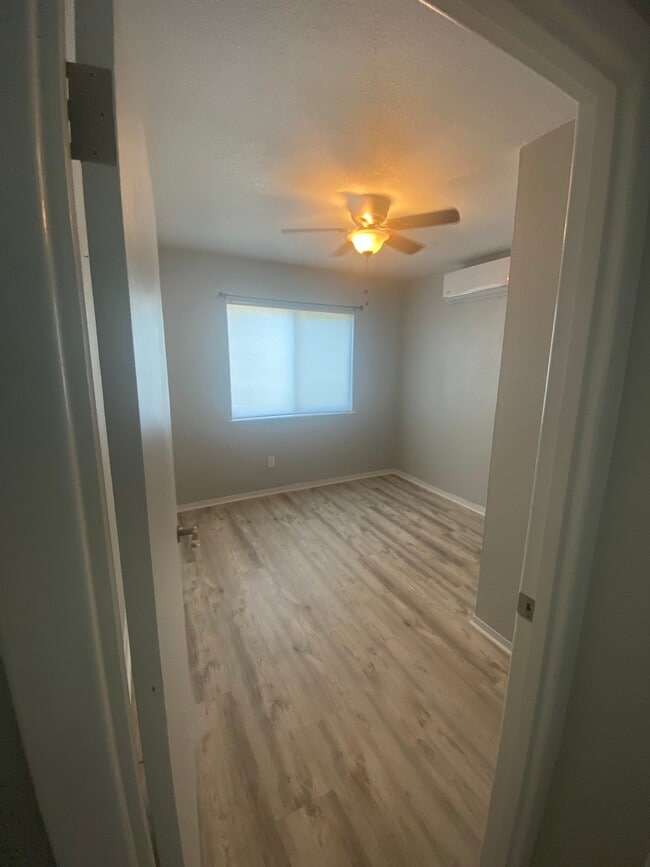 Building Photo - 1136 J St