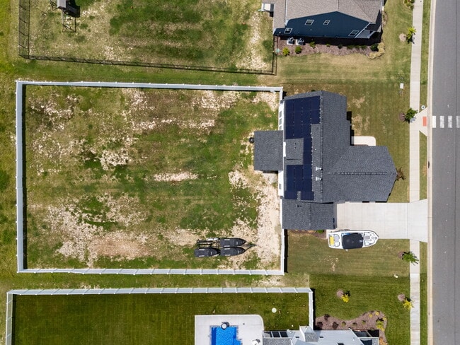 Building Photo - 105 Farmridge Wy