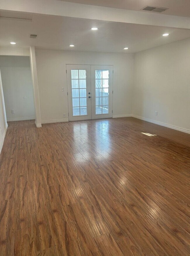Building Photo - Stunning 3BD/2BA Corner-Lot Home w/ Relaxing Views – Only $4,495 – Mission Heights