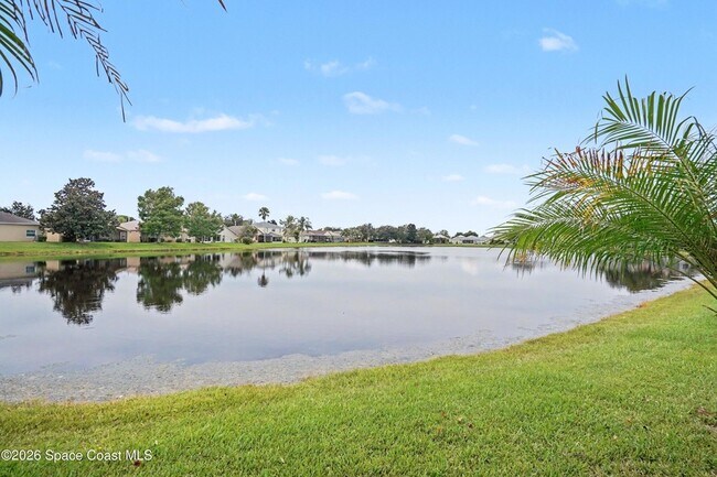 Building Photo - 5353 Outlook Dr