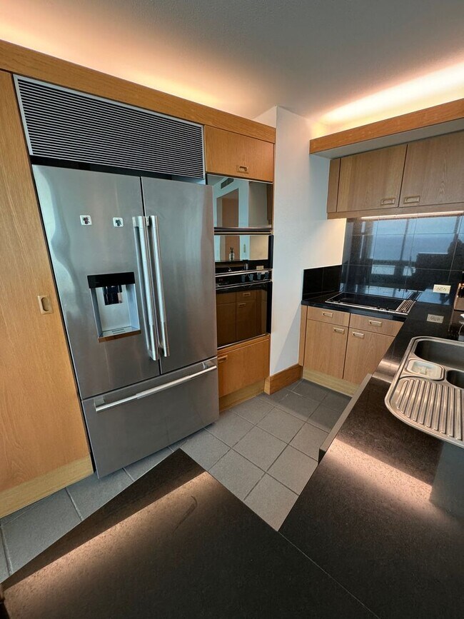 Building Photo - 2/2/2 Ocean-Front Nauru Towers, Endless Ocean Views, 34Floor