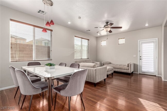 Building Photo - 9207 Onesto Ave