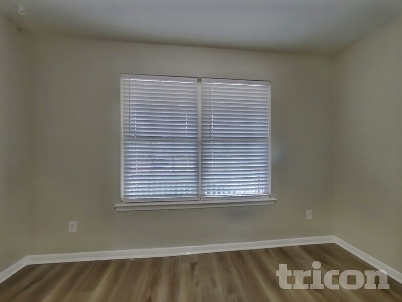 Building Photo - 23303 Crosscut Pass Dr