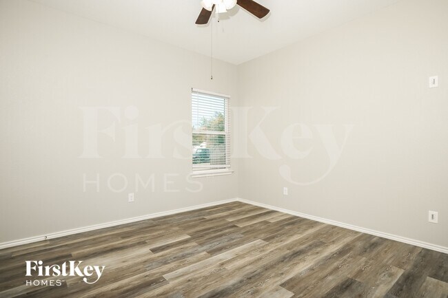 Building Photo - 168 Fabarm Ln