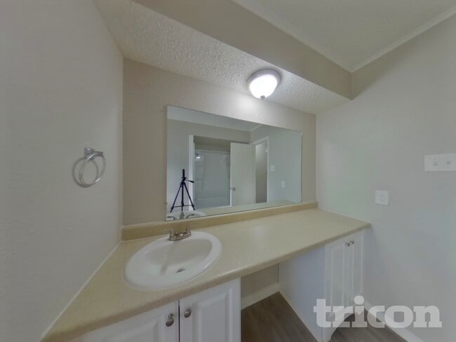 Building Photo - 6963 Downey Ct