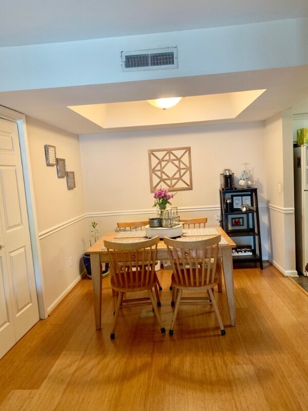 Building Photo - 257 Hillsboro Pl