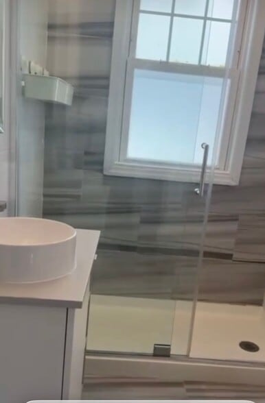 Building Photo - 9 Minetta Pl