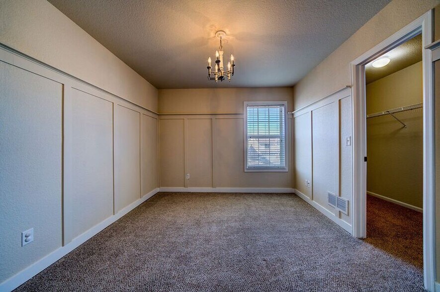 Building Photo - 7762 Lantern Ln