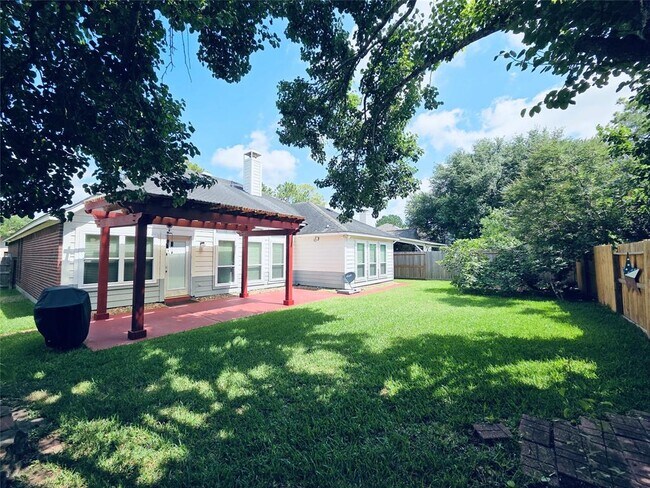 Building Photo - 3519 Chesapeake Ct