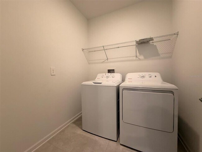 Building Photo - 2030 Shaggy Fisher Dr