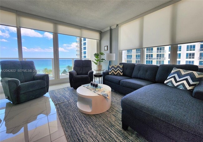 Building Photo - 3505 S Ocean Dr