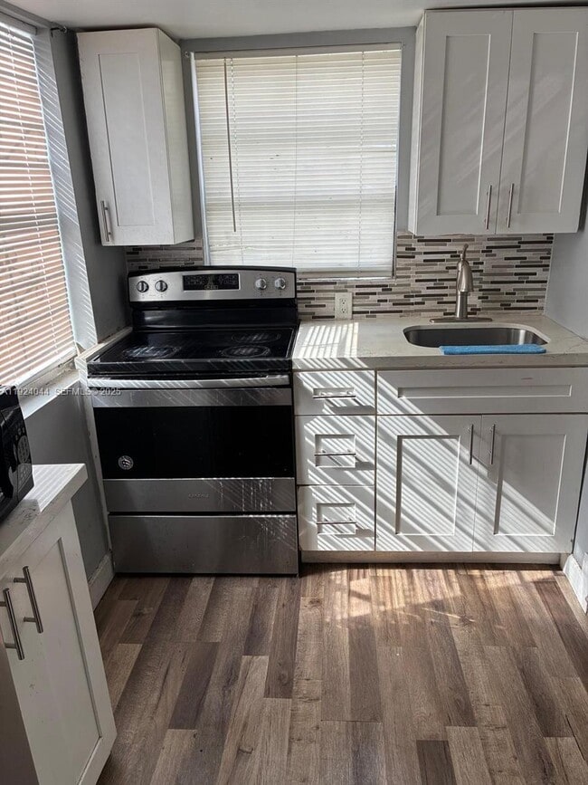 Building Photo - 3003 NW 45th St