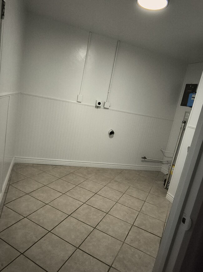 Building Photo - 5025 S 4460 W