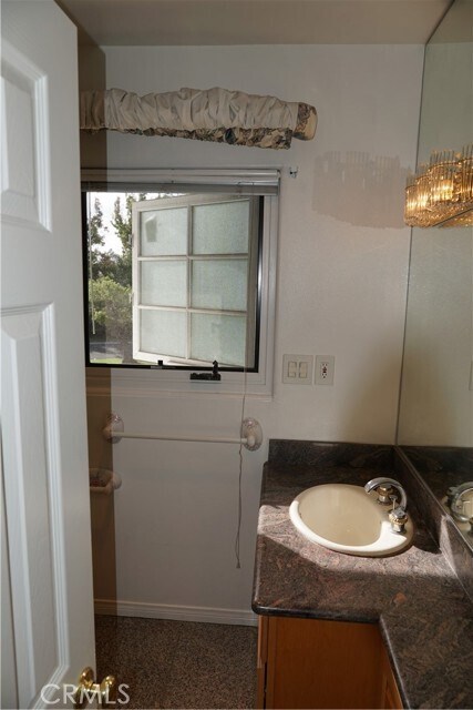 Building Photo - 1200 Oakwood Dr