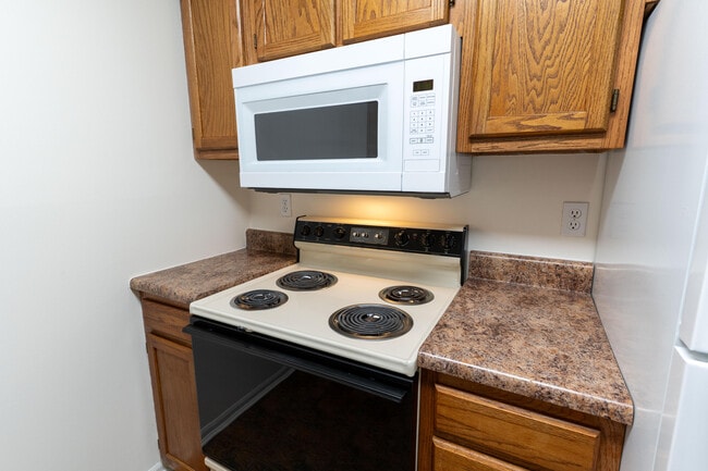Building Photo - 304 Dads Way