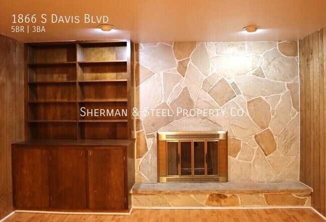 Building Photo - 1866 S Davis Blvd