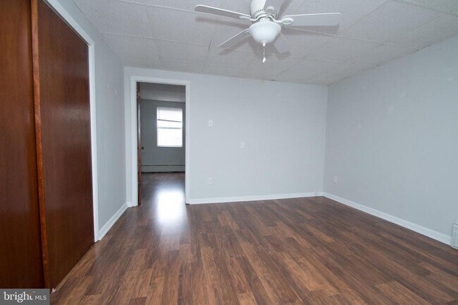 Building Photo - 1154 S 11th St