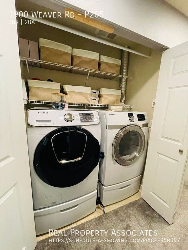 Building Photo - 1900 Weaver Rd