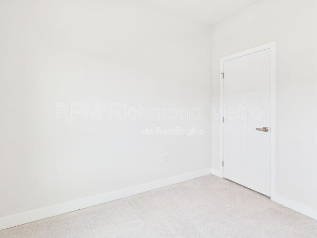 Building Photo - 2104 Boro Ridge St