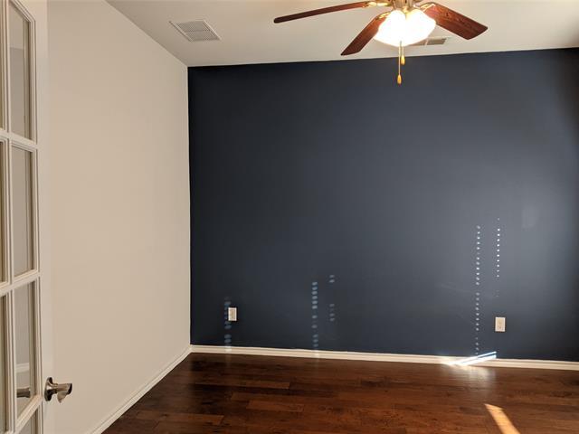 Building Photo - 209 Meadows Dr