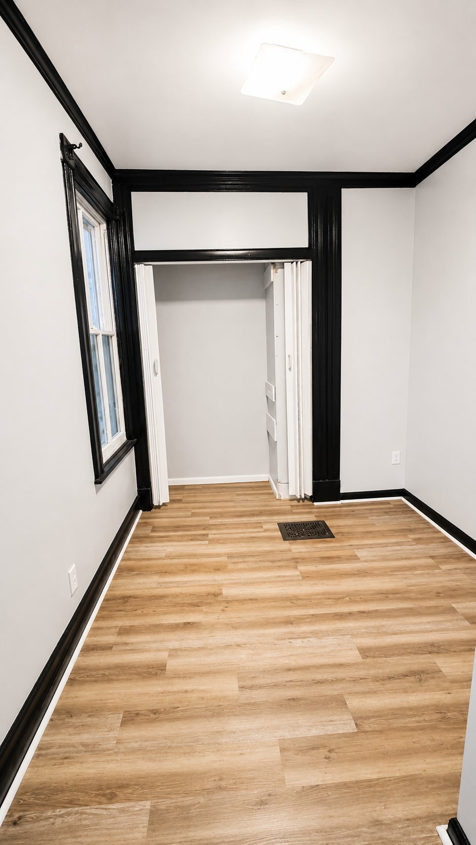 Building Photo - 450 Hamilton St
