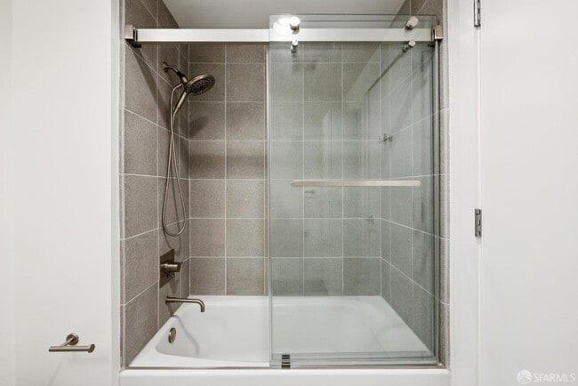 Building Photo - 501 Beale St