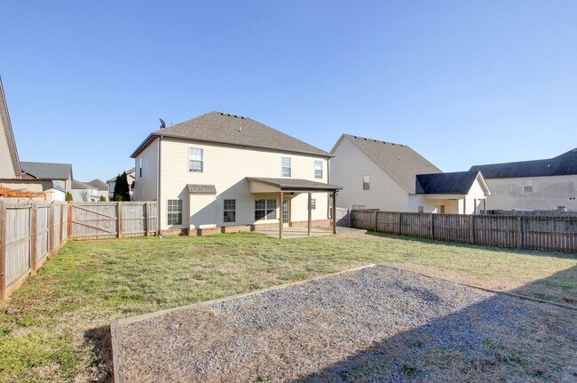 Building Photo - Stunning Five Bedroom With Hardwoods, Fireplace and Covered Patio in Sunset Meadows