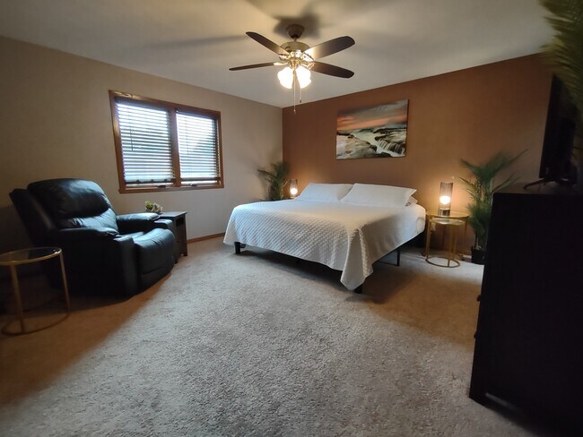 Building Photo - 4465 Masters Ct