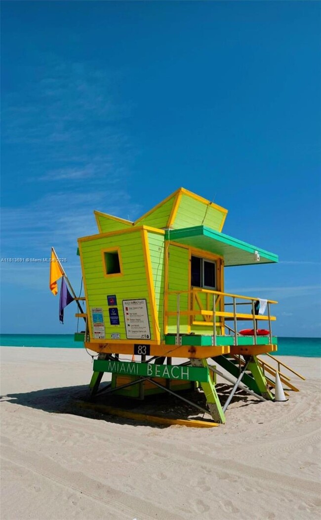 Building Photo - 401 Collins Ave