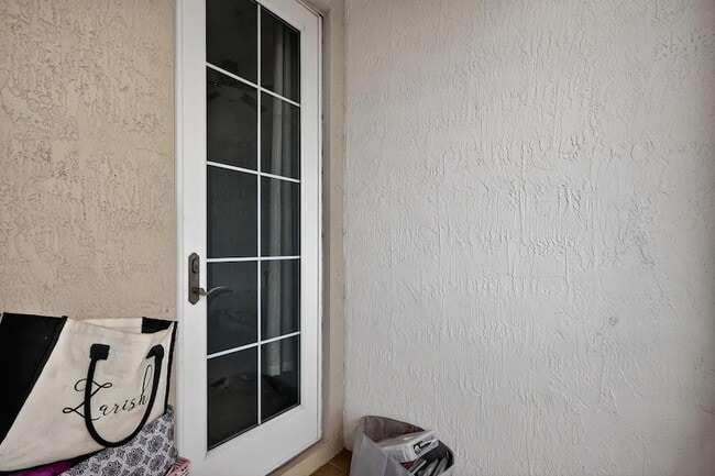 Building Photo - 2705 SW 119th Way