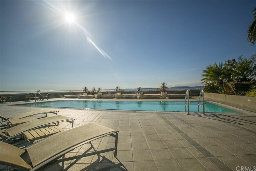 Building Photo - 1100 Wilshire Blvd