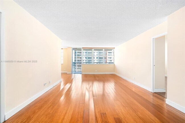 Building Photo - 250 174th St