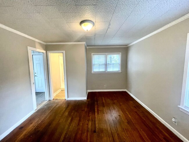 Building Photo - 3 Bed 2 Bath in Anniston