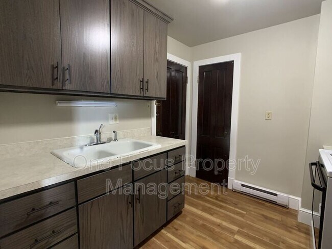 Building Photo - 307 N Vesper St