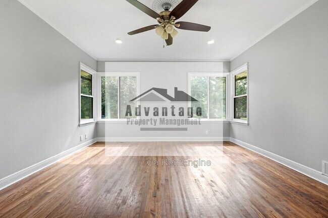 Building Photo - 1099 Pine Valley Rd