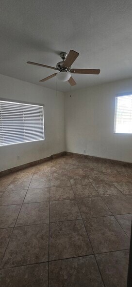 Building Photo - 1716 Kiltie Way