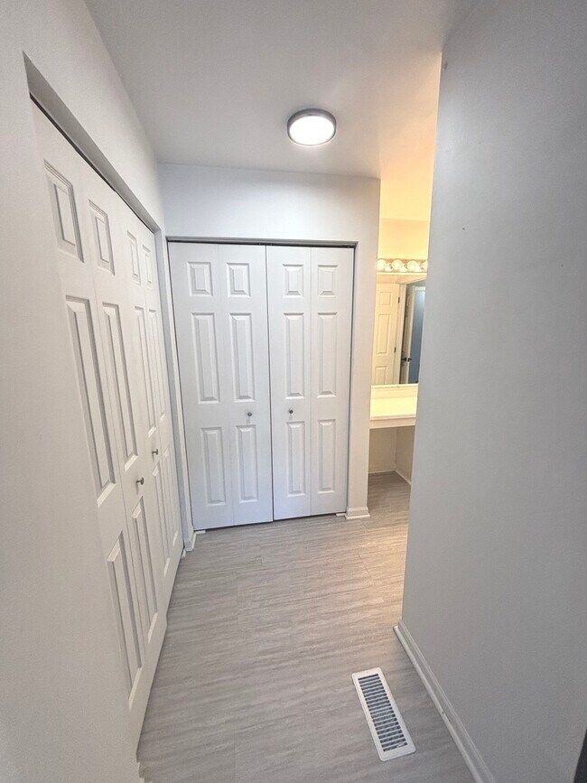 Building Photo - 268 Windsor Ct