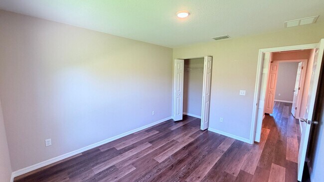 Building Photo - Lovely  3 Bedroom, 2 Bathroom Home in Ocala!!!