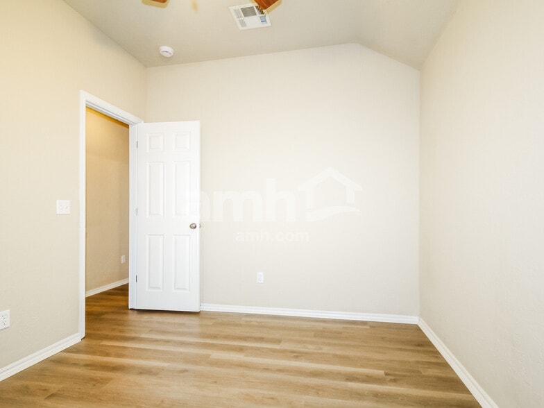 Building Photo - 509 SW 163rd St
