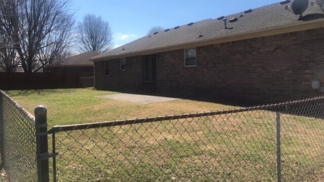 Building Photo - Coming Soon Great location!