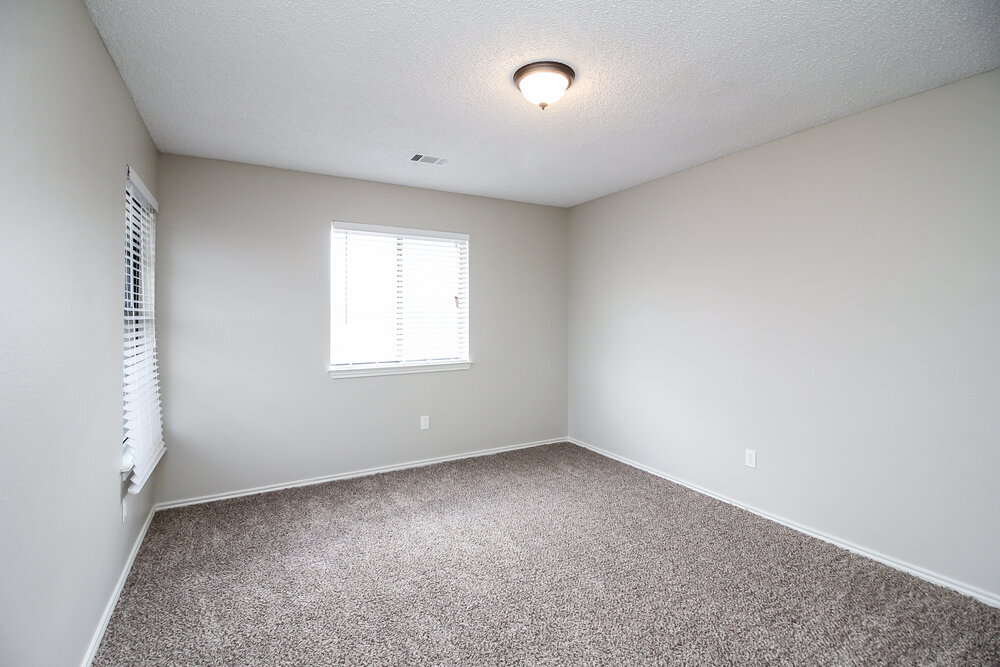 Building Photo - 819 Mayfield Dr