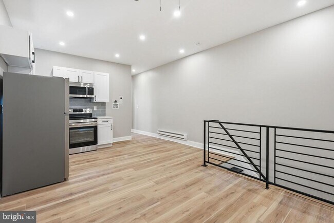 Building Photo - 865 N 47th St
