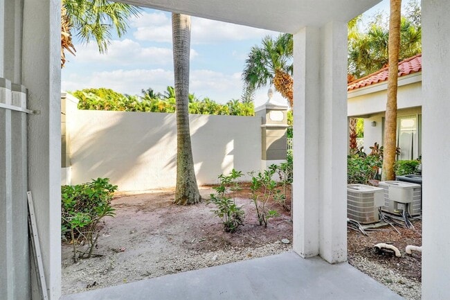 Building Photo - 11010 Legacy Dr