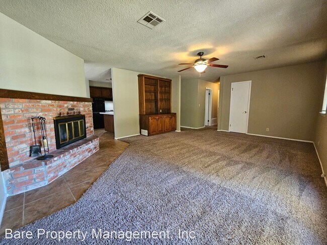 Building Photo - 3 br, 2 bath House - 1703 Village Drive
