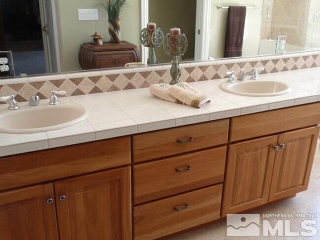 Building Photo - 6785 Eagle Wing Cir