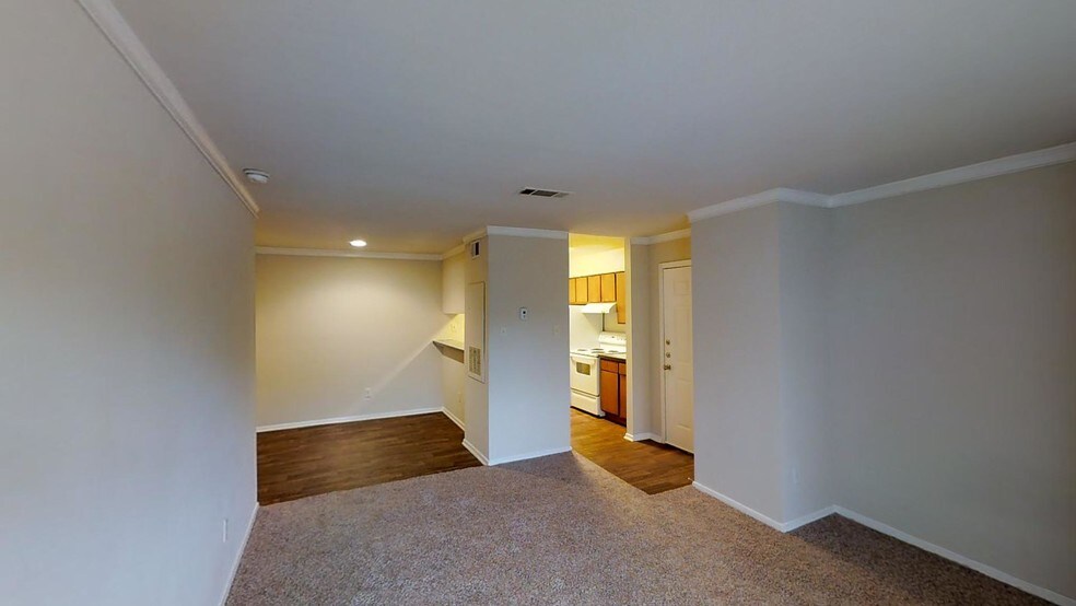 Wood Meadow Apartments 6897 Meadow Crest Dr North Richland Hills TX