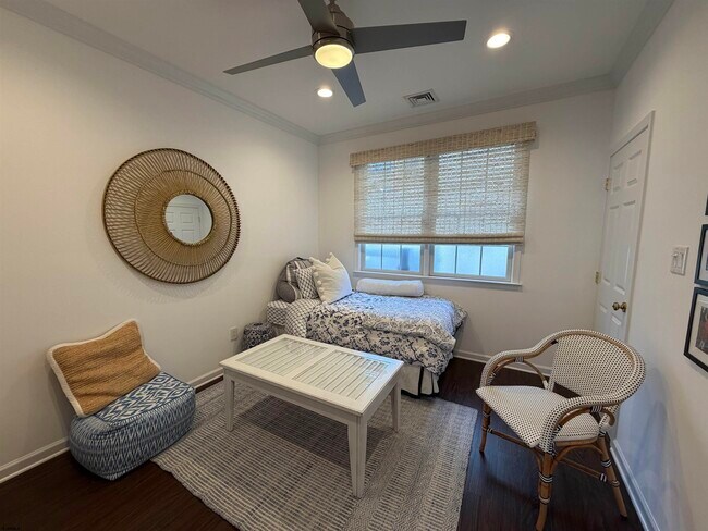 Building Photo - 26 S Coolidge Ave