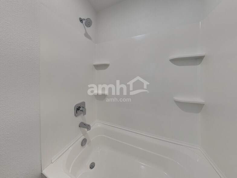 Building Photo - 26146 E Calhoun Pl