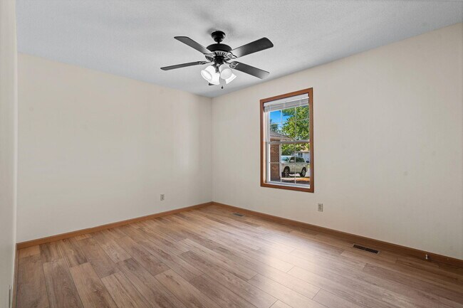 Building Photo - 1278 W Butterfield Dr